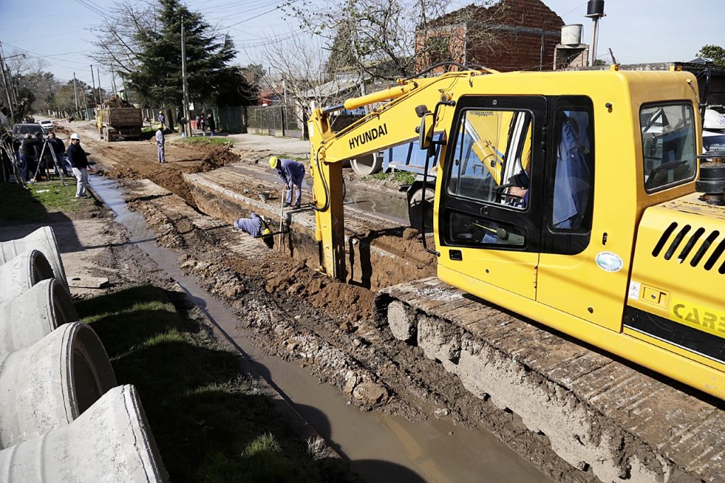 Mariano Cascallares recorrió obras hidráulicas en Almirante Brown