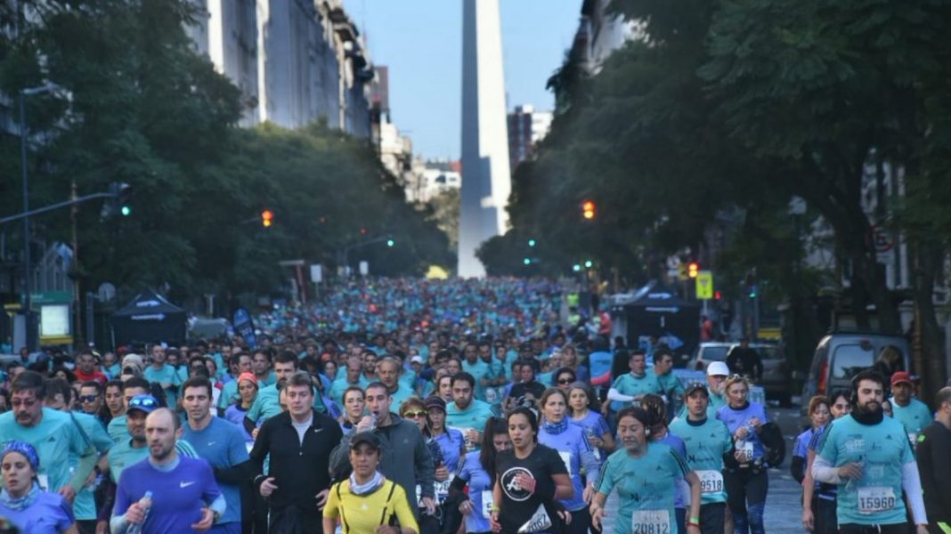 Murió un corredor en medio de la maratón de Buenos Aires