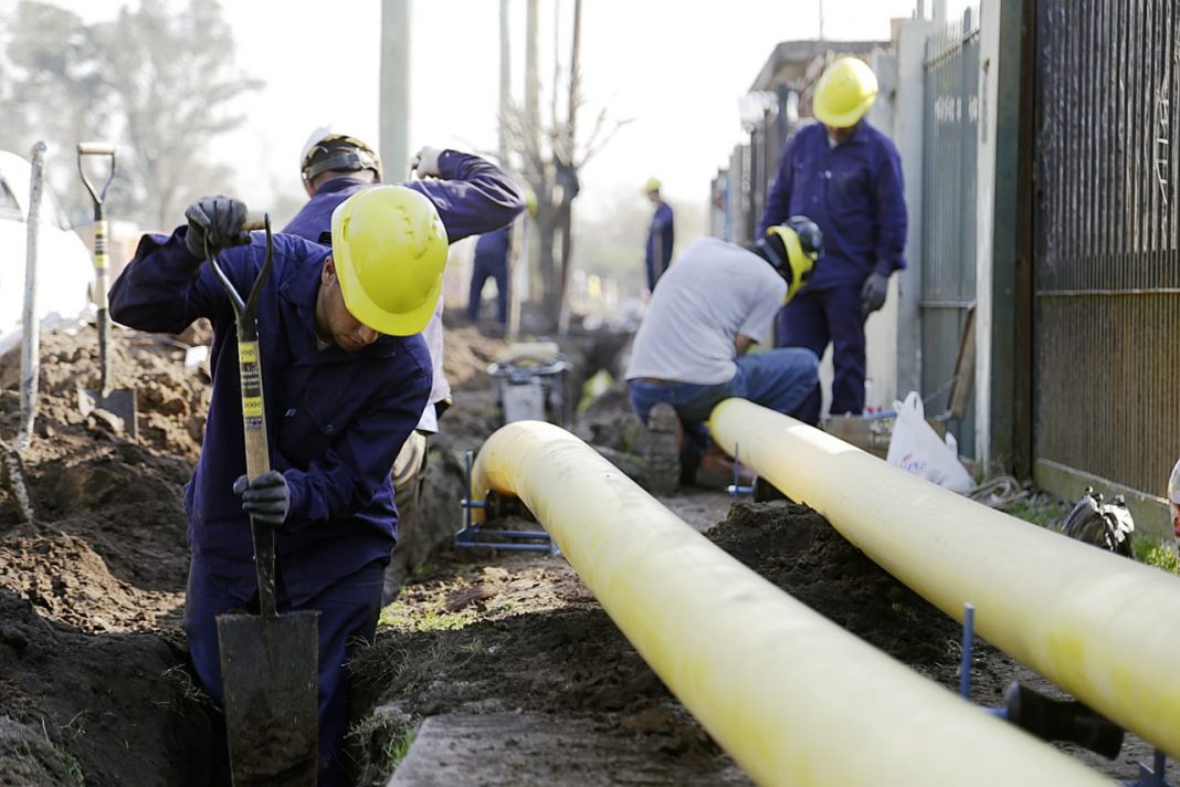 Mariano Cascallares anunció una obra para llevar gas natural a miles de vecinos de Almirante Brown