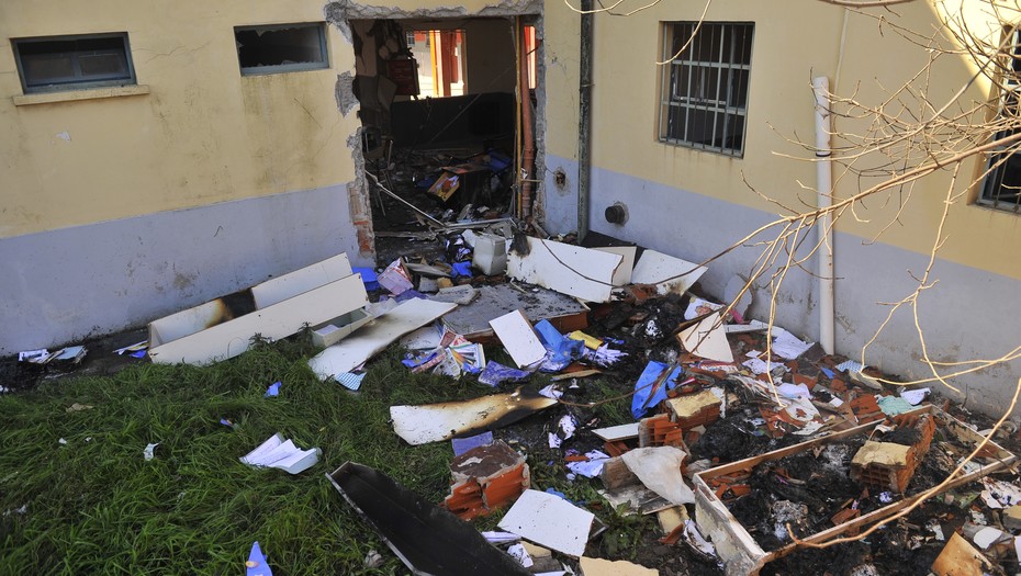 Escuela de Moreno: denuncian que se robaron "cajas con documentos"