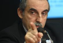 Guillermo Moreno: «El escándalo de los cuadernos terminan con la cabeza de Macri» Guillermo Moreno: "Lo de los cuadernos termina con la cabeza de Macri"