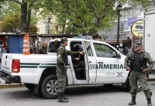 Lomas de Zamora: le robaron el auto a un gendarme con su hijo adentro