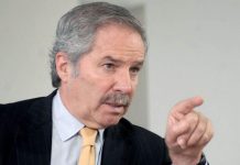 Felipe Solá le presentó a Macri 35 medidas para salir de la crisis Felipe Solá le presentó a Macri 35 medidas para salir de la crisis