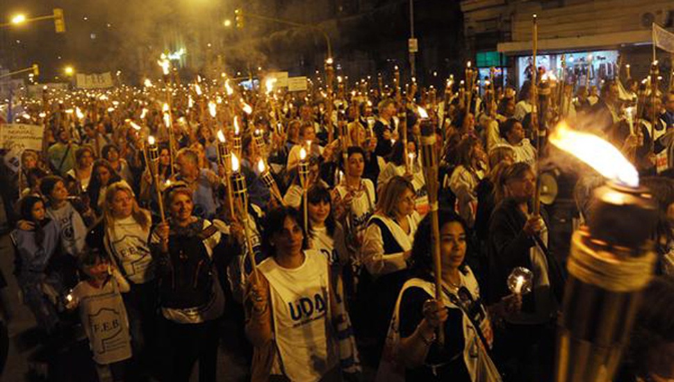 Docentes, maracha, paro, marchas de las antorchas, secuestro en Moreno