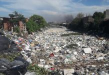 Desbordes de los arroyos y basura en Quilmes