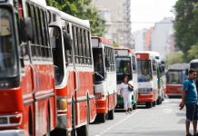 Podrán quitarle la habilitación a los colectivos escolares que lleven manifestantes