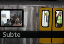 No funcionan los subtes y el premetro hasta las 17 por un paro de los metrodelegados