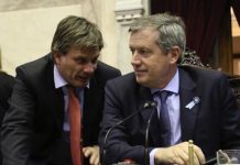 El chofer de Emilio Monzó, acusado de vender droga con el auto oficial de Diputados: está prófugo