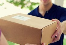 Un nuevo «puerta a puerta»: el límite anual para comprar online en el exterior pasaría de USD 25 a USD 600