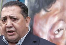 Se entregó Luis D’Elía: «Es una condena a muerte»
