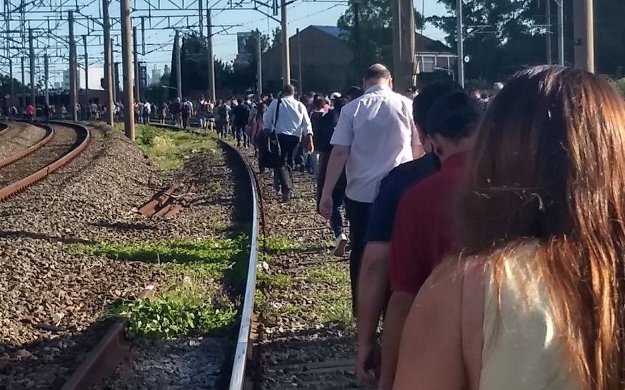 tren roca, accidente, jovenes electrocutados