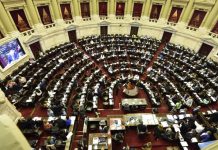 En el Día Internacional de la Mujer, el Gobierno reglamentó la paridad de género