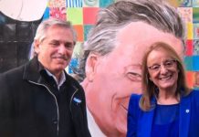 Alberto Fernández de campaña en Santa Cruz: junto a Alicia Kirchner visitó el mausoleo de Néstor