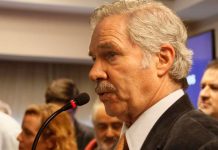 Restringen la contratación de familiares en el Estado y deberán renunciar parientes de Solá y Rossi