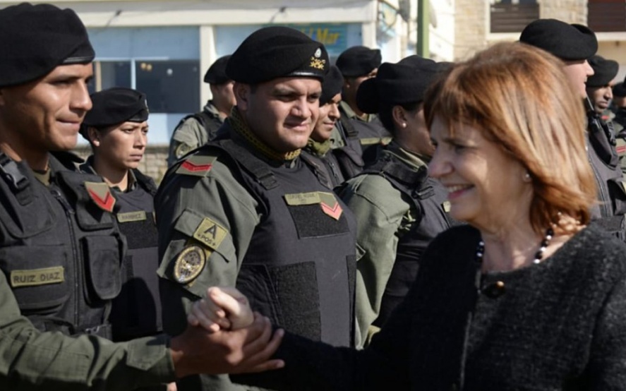 Bullrich, Gendarmería, suplemento salarial