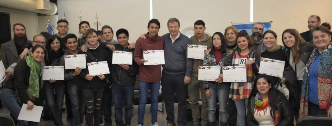 mariano cascallares, entrega de titulos, certificados, almirante brown, emprendedores