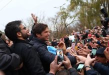 Una nueva encuesta da una ventaja de Kicillof sobre Vidal Kicillof , Vidal, encuesta