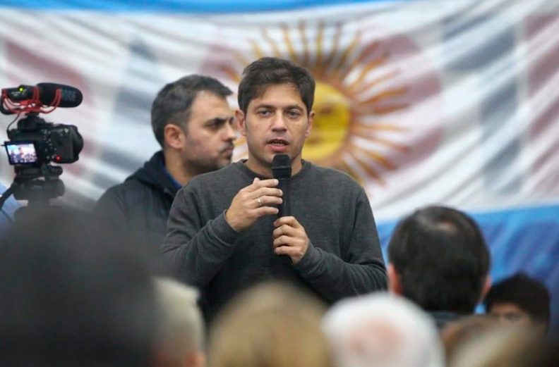 Alberto Fernández, Kicillof, intendentes