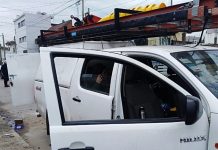 Ingeniero Budge: una vecina de atrincheró en una camioneta de Edesur hasta que le devuelvan el suministro