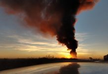 Incendio en un pozo de Vaca Muerta con escape de gas