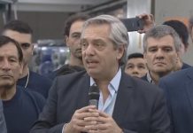Alberto visitó una fábrica y le hizo un guiño a los industriales: «Vamos a hacer lo que haga falta para que se produzca y se venda»