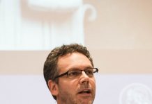 En qué consiste el cepo al límite por el que sólo se puede comprar 200 dólares por mes