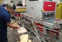 La actividad económica retrocedió 2,1% interanual en septiembre y cayó al nivel más bajo en casi 9 años