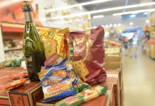 El Gobierno acordó con los supermercados una canasta navideña a $199