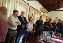 El Gobierno busca acercar a los jefes policiales y los movimientos sociales