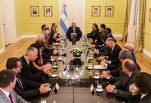 Alberto Fernández confirmó que los precios de naftas seguirán congelados