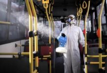 Cuáles son las 24 actividades esenciales que podrán usar transporte público