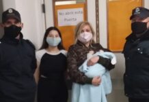 Policías salvaron a un bebé de ahogarse en Guernica