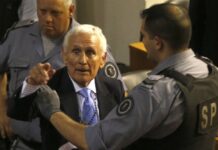 Un tribunal benefició al represor Miguel Etchecolatz con arresto domiciliario, pero seguirá en la cárcel por otras causas