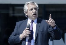 Alberto Fernández encabeza desde Ezeiza la entrega de viviendas del Procrear