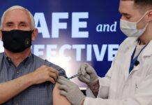 Estados Unidos: Mike Pence se aplicó la vacuna de Pfizer contra el coronavirus en público mike pence, estados unidos, pfizer, covid-19, coronavirus