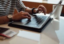 Vuelta al cole: cómo es el plan del Banco Nación para comprar notebooks en 24 cuotas