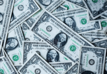 El dólar blue llegó a los 280 pesos en la apertura de los mercados