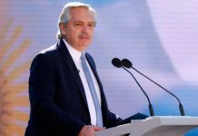 Viviendas: Alberto anuncia plan para mayores de 60 años