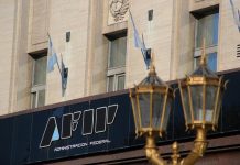 AFIP exime al monotributo del Impuesto al Cheque