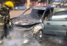 Se incendió un automóvil en la Rotonda del Vapor
