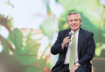 Alberto Fernández presentó la tarjeta Argentina Programa junto a Axel Kicillof