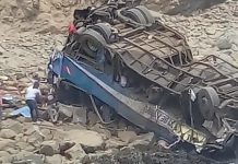 Conmoción en Perú: murieron 29 personas en un accidente arriba de un colectivo
