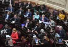 El Senado rechazó los gastos de Macri en 2016 y lo complica en la justicia