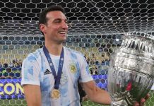 Scaloni nominado por la FIFA como uno de los DT del año