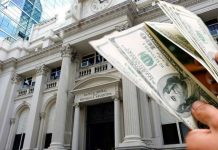 Dólar ahorro: prohibirán la compra a quien reciba subsidios