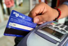 La AFIP mantiene el reintegro del 15% para compras con tarjetas de débito: cómo acceder