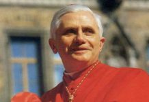 Benedicto XVI acusado de inacción ante casos de abuso sexual infantil