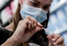 La ANMAT autorizó un autotest de Covid-19 que da resultados en 15 minutos, ¿cómo funciona y qué efectividad tiene?