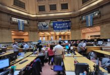 Paritarias: sindicatos piden aumentos de hasta el 80% anual y advierten con cortar servicios clave