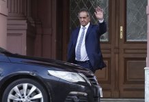 Tras los cambios en el Gobierno, Daniel Scioli volverá a la embajada en Brasil